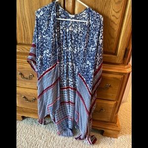 Cape / Ruana/ kimono ?